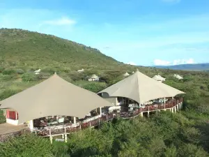 Emayian Luxury Camp