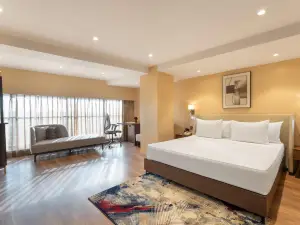 Clarks Inn Suites Hyderabad Airport