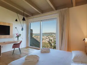 Uefio - Luxury Suites