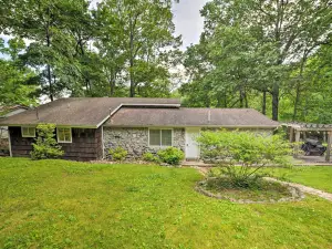 'Pelican Bay Retreat' on Lake Barkley w/ Kayaks!