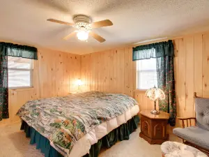 Minnesota Cabin Rental 3 Mi to Pelican Lake!