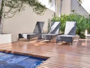 San Isidro Plaza Hotel