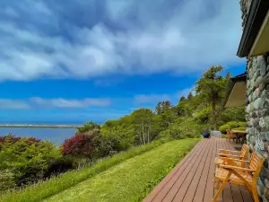 Freshwater Lagoon Retreat