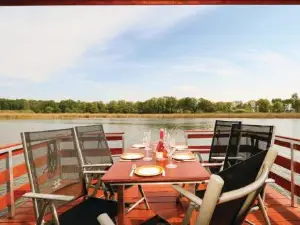 Stunning Ship in Radewege with Kitchen