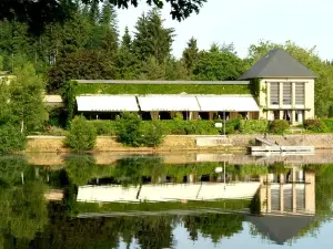 Hôtel Restaurant du Lac 19160 NEUVIC - CORREZE