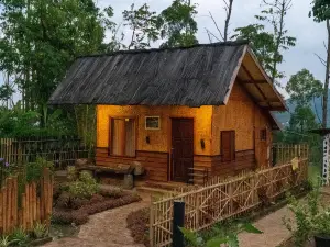Kampung Bareto Cottage and Resto