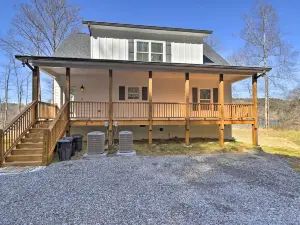 Charming Murphy House with Deck and River Views!