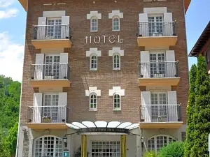 ホテル エーデルワイス カンプロドン