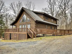 Cozy Winter Retreat Great Location and Pet Friendly