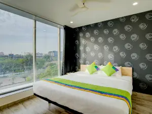 Treebo Grand Lotus - 3 km from Textile Market