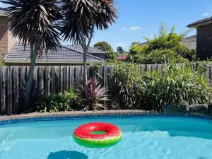 Holiday Villa pool garden