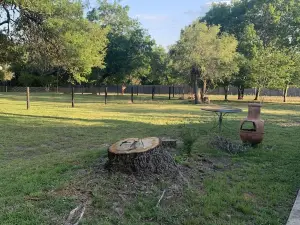 The Live Oak Home: private area with song birds, wildlife and bright stars.