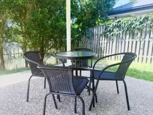 Coomera Comfort - Family Home Great for Play or Work, mins to Coomera Westfield n Theme Parks