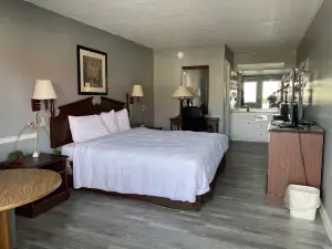 Covered Bridge Inn & Suites