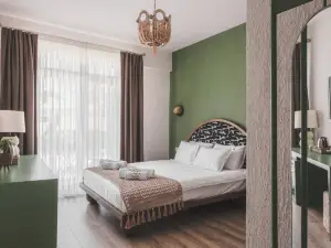 Pietra Social House