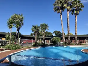 ทีล มอเตอร์ ลอดจ์