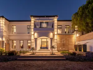 The Feather Hill Boutique Hotel
