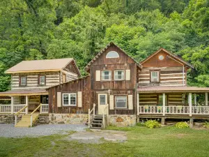 ที่พักแอ่วเก่าที่มีความเป็นประวัติศาสตร์ ~ 2 ไมล์ถึงซีเนก้าร็อคส์!