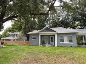 House 2 Bedrooms /2 full bathrooms Downtown Winter Garden