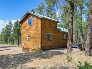 'Cabin at the Little Ranch': Hiking on-Site!