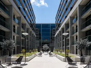 Avenue Hotel Canberra