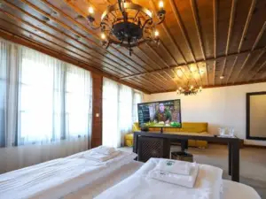 Hotel Leshten