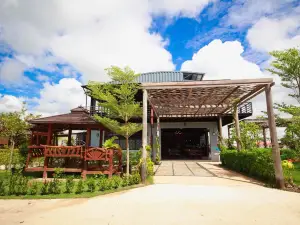 Maderbua Hotel