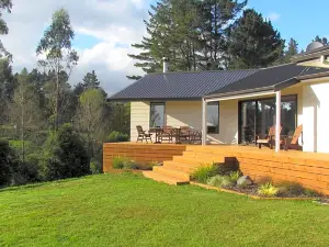 Rolling Hills Country Stay B&B