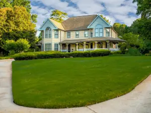 Pleasanton Courtyard B&B