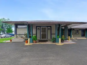 Red Carpet Inn Garfield Heights