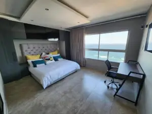 1901 on High Tide , Amanzimtoti Holiday Apartment