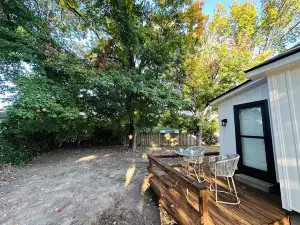 Charming 2-bedroom house with AC and WiFi in Union City