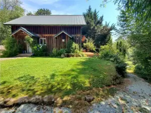 River's Edge Mountain Chalet