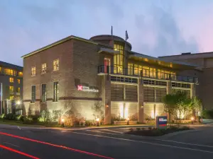HIlton Garden Inn Charleston Waterfront/Downtown