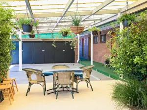 Elm Court Motel
