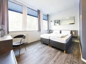 Road House Hotel