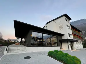 กีสเซน โฮเทล แอนด์ คอฟฟี่เฮาส์