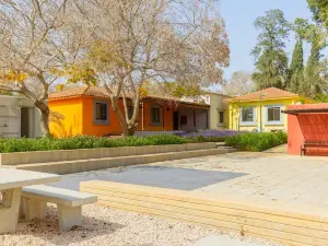 Gvulot - Kibbutz Experience