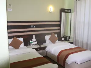 Vinayak Hotel Pvt Ltd
