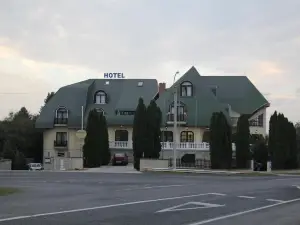 Hotel Holdfeny