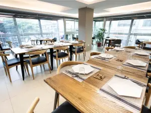 Henia Hotel