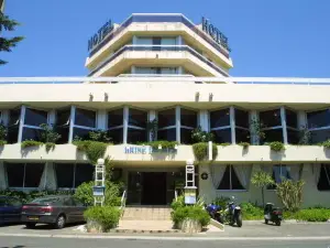 Hotel Brise de Mer - Piscine intérieure & extérieure