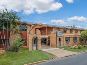 Western Gateway Motel and Apartments