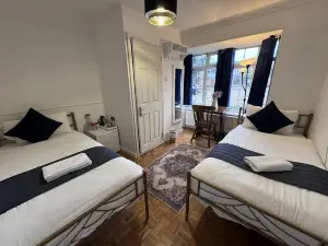 All Seasons Guest House Gatwick & Airport Parking
