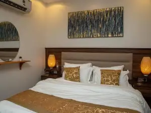 Living room and two bedrooms with self-entry