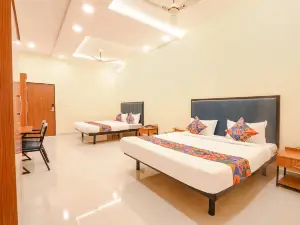 FabHotel Mint Park - Nr Nmims College