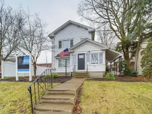 Central Meadville Apartment - Walk to Downtown!
