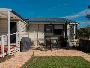 Tabbegong Farmstay Multi Family Home