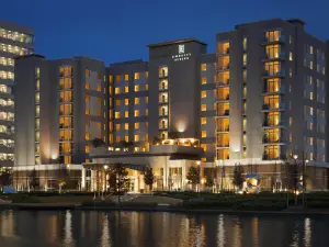Embassy Suites by Hilton the Woodlands® at Hughes Landing