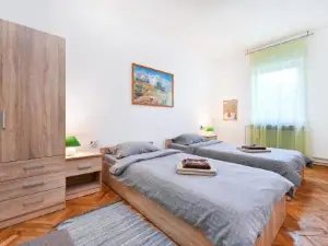 Amazing Home in Ivanska with Kitchen